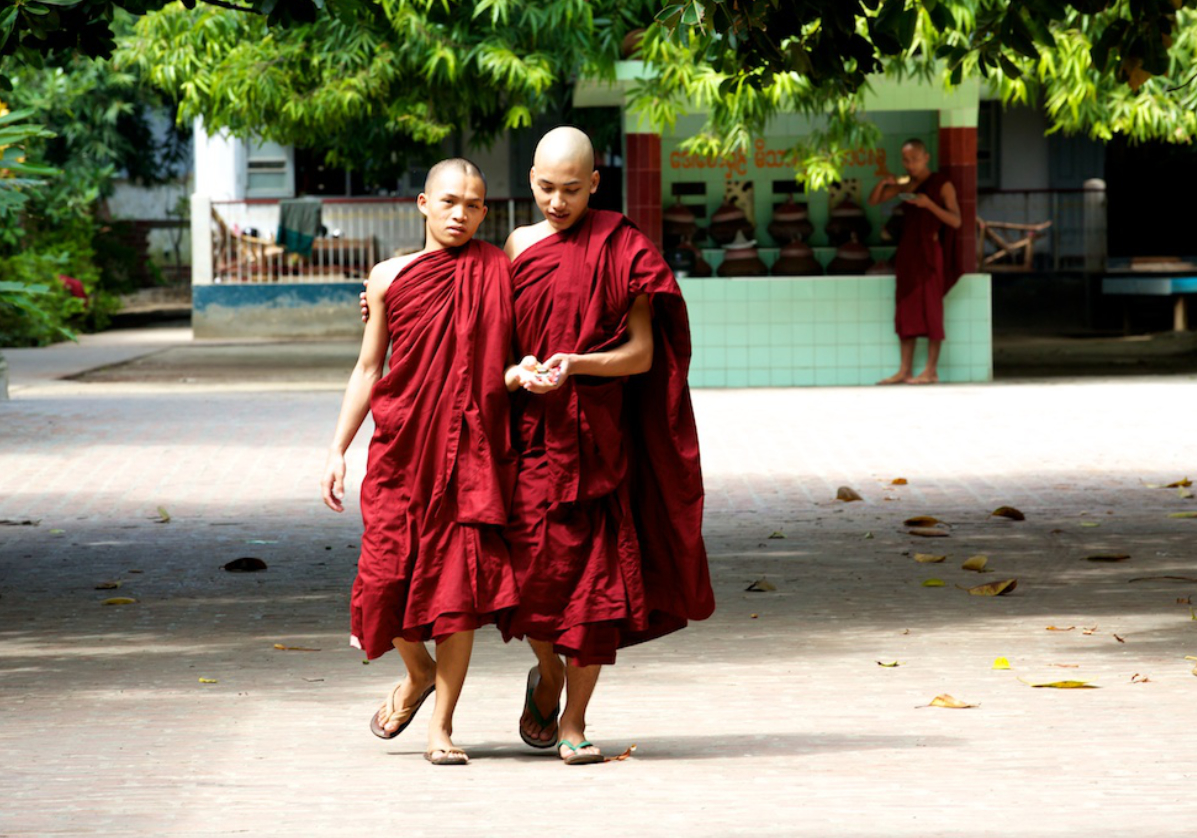 Pagode Kuthodaw et monastères de Mandalay