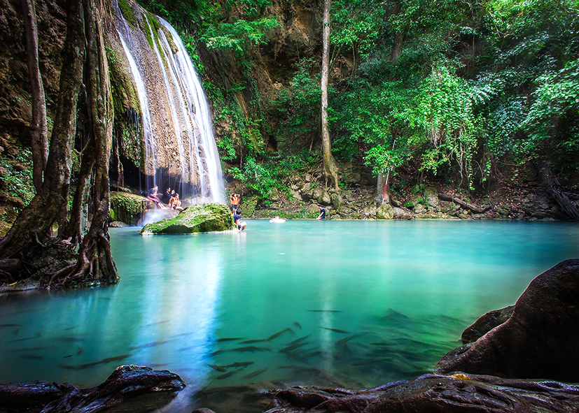 Cascades du parc national d'Erawan dans la province de Kanchanaburi, vacances en Thaïlande avec Nirvatravel