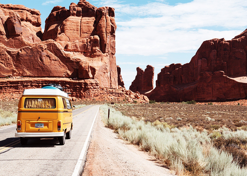 Camping car dans le parc national de Natural Arches aux USA, voyage aux Etats-Unis avec Nirvatravel