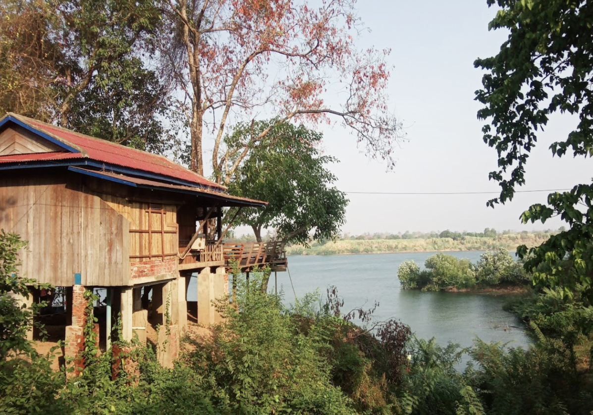 Sur les rives du Mekong à Steung Treng