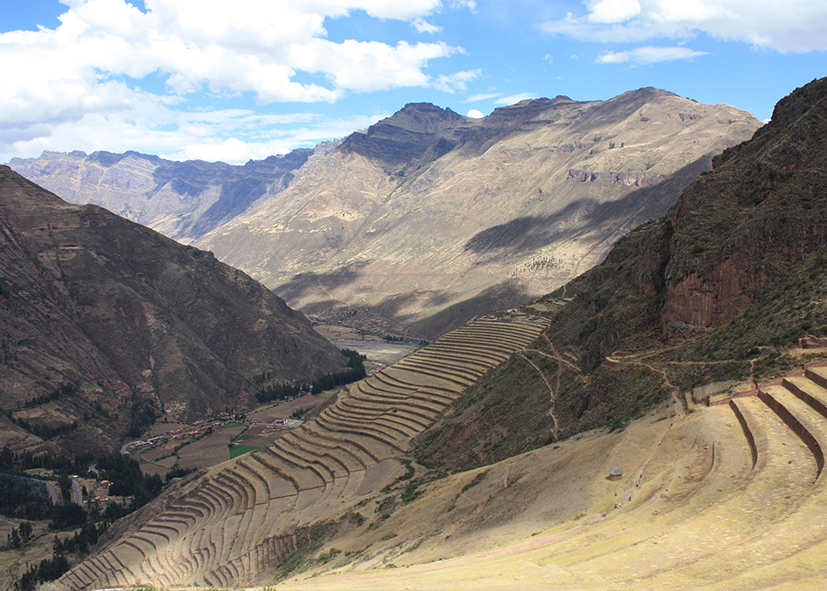 La vallée de Pisac dans les Andes