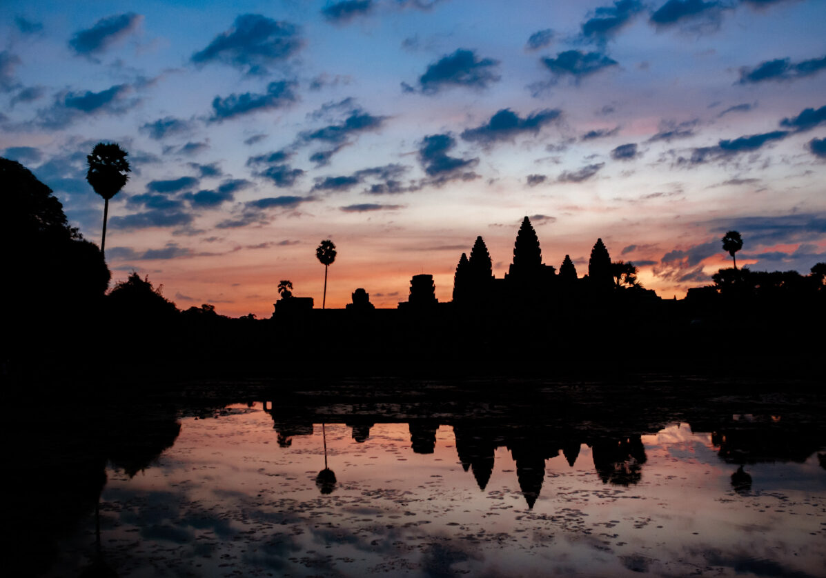 Coucher de soleil sur le site d'Angkor Wat, voyage au Cambodge avec Nirvatravel
