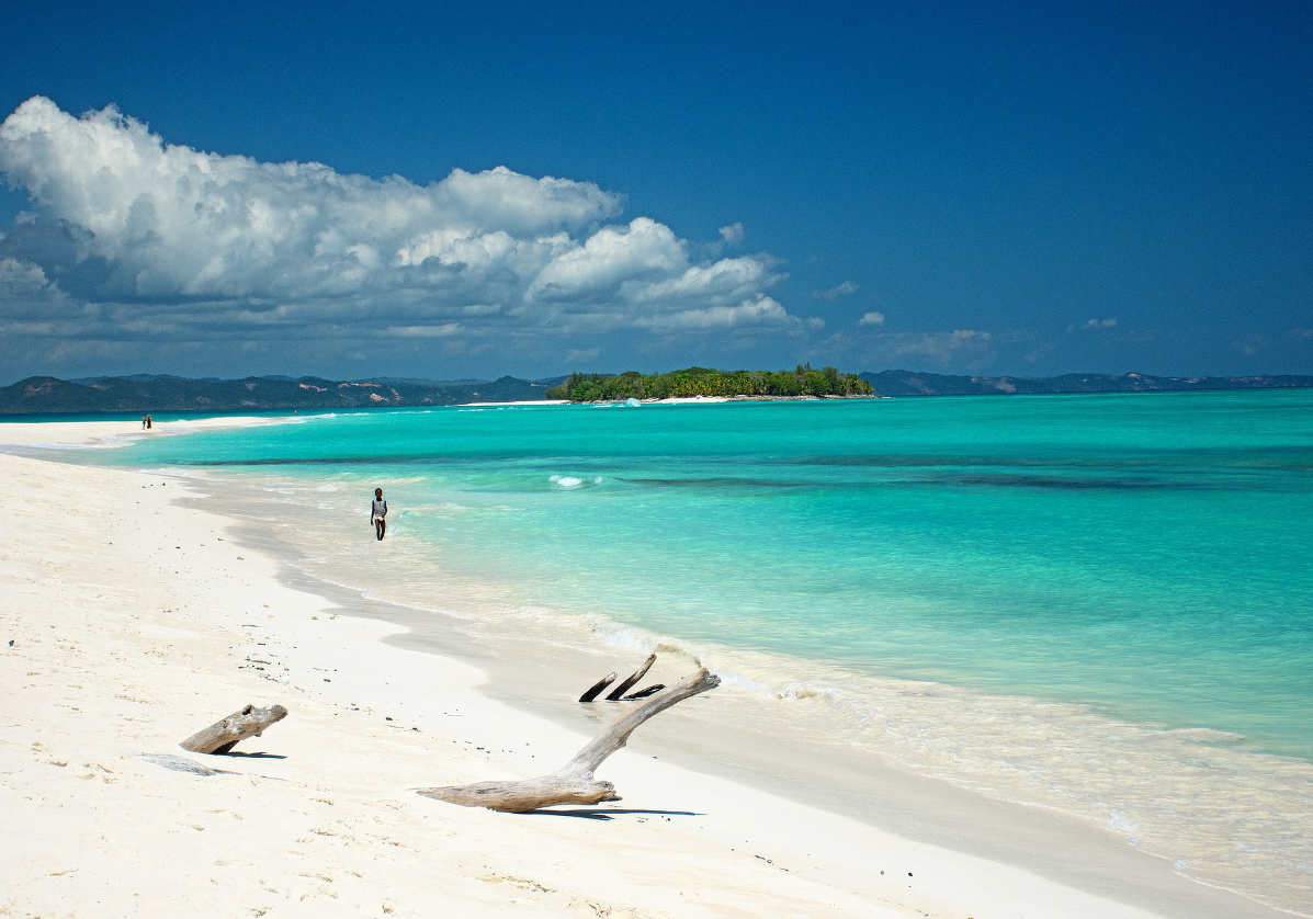 Plage sur l'ile de Sainte Marie, vacances à Madagascar avec Nirvatravel