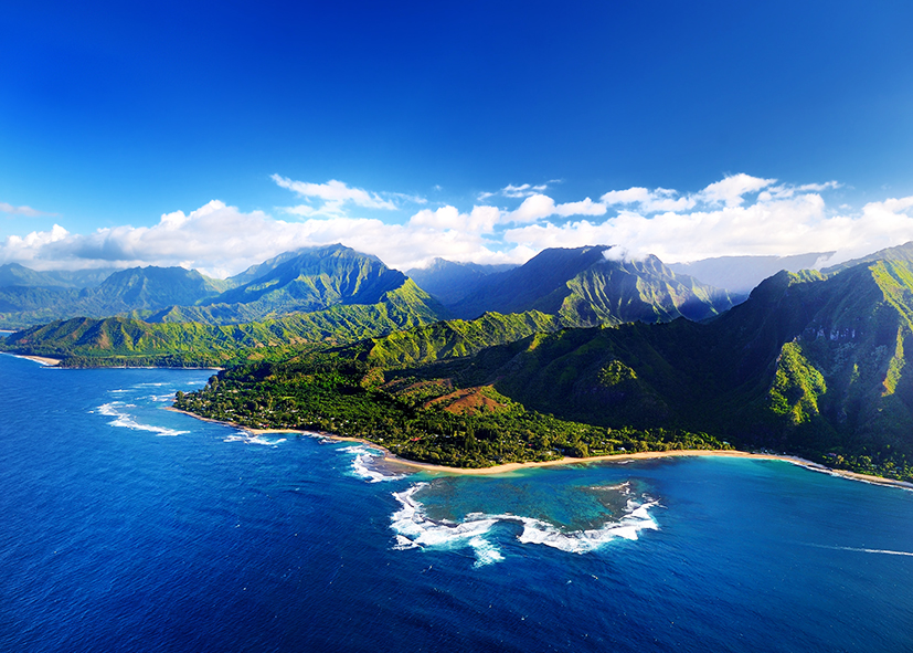 Vue d'avion de l'ile de Kaui, vacances à Hawaï avec Nirvatravel