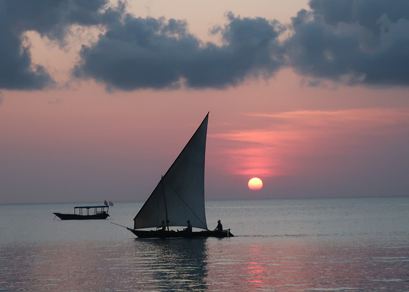 Coucher de soleil sur l'ile de Zanzibar, vacances en Tanzanie avec Nirvatravel