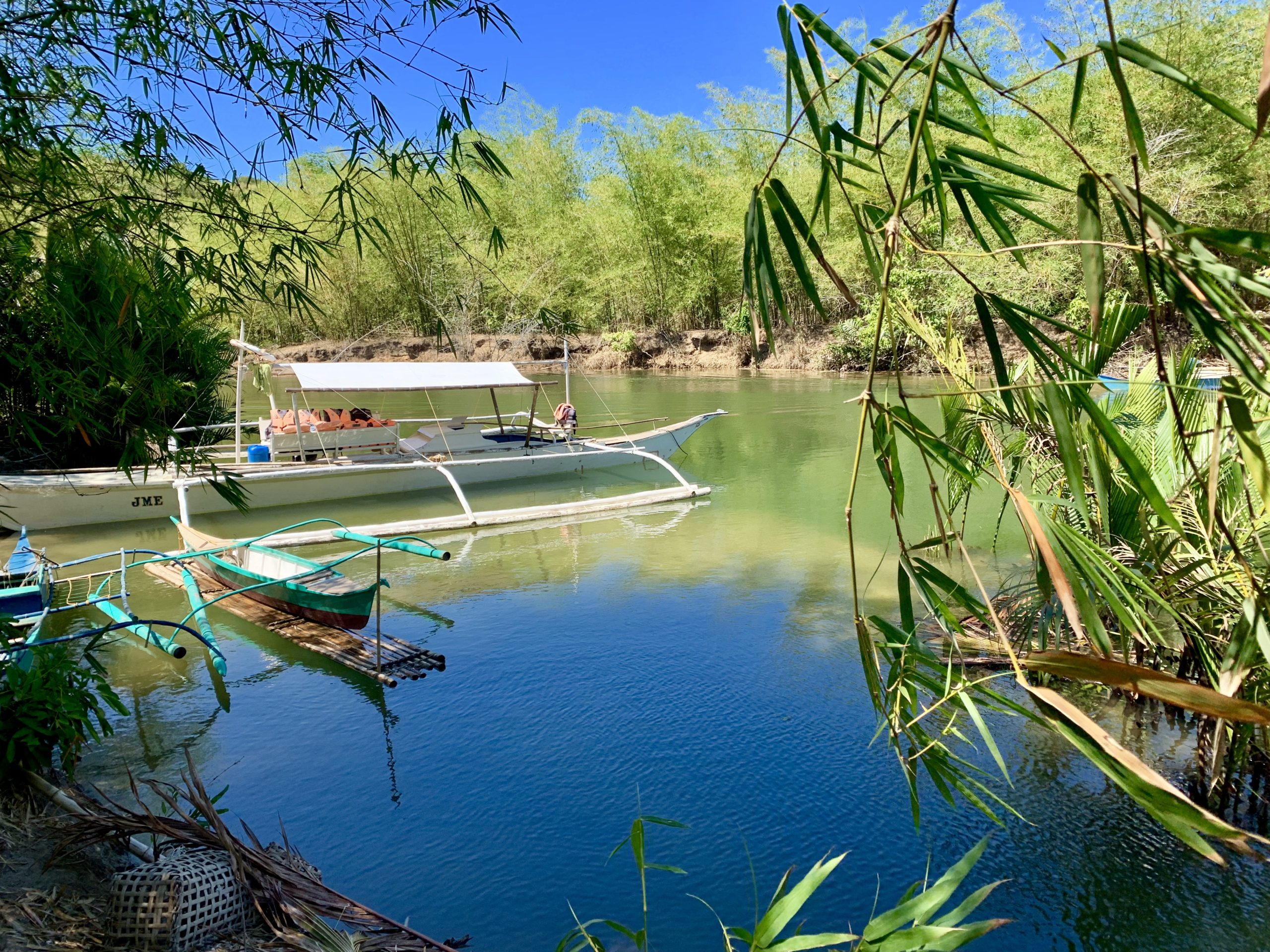 Lancha dans la mangrove sur l'ile de Busuanga, vacances aux Philippines avec une agence Nirvatravel