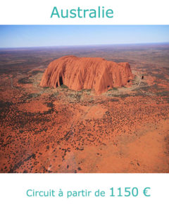 Vue aérienne de Ayers Rock à Uluru, partir en Australie en décembre avec Nirvatravel