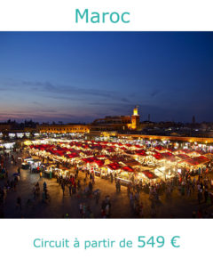 Marrakech, place Jemaa El Fna la nuit, partir au Japon au mois de mai avec Nirvatravel