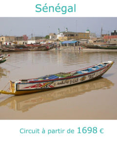 Pirogue dans le fleuve à Saint Louis, partir en Inde au Sénégal avec Nirvatravel