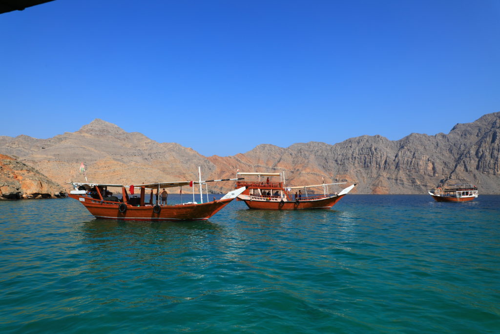 Boutres dans les fjords de Musandam, quelles croisières à faire à Oman 