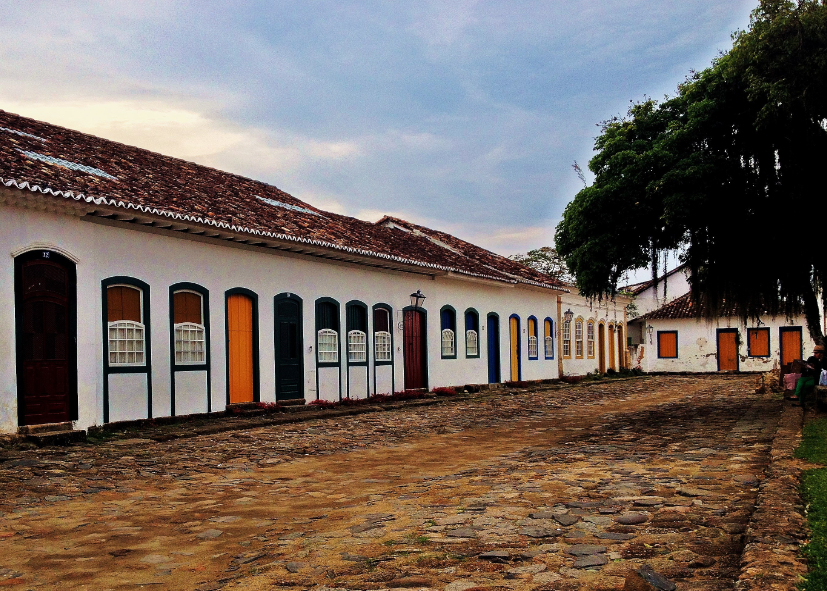 Maisons colorées de Paraty, Brésil colonial avec Nirvatravel voyage