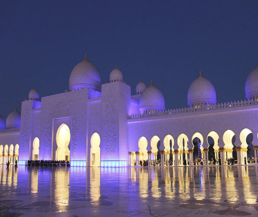 La Mosquée Cheick Zayed là la tombée de la nuit à Abou Dhabi, Nirvatravel