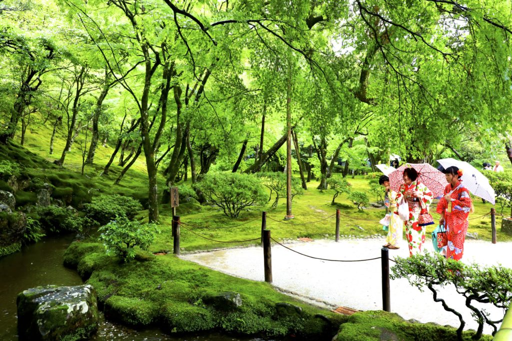 Jardin du pavillon d'Argent à Kyoto au Japon