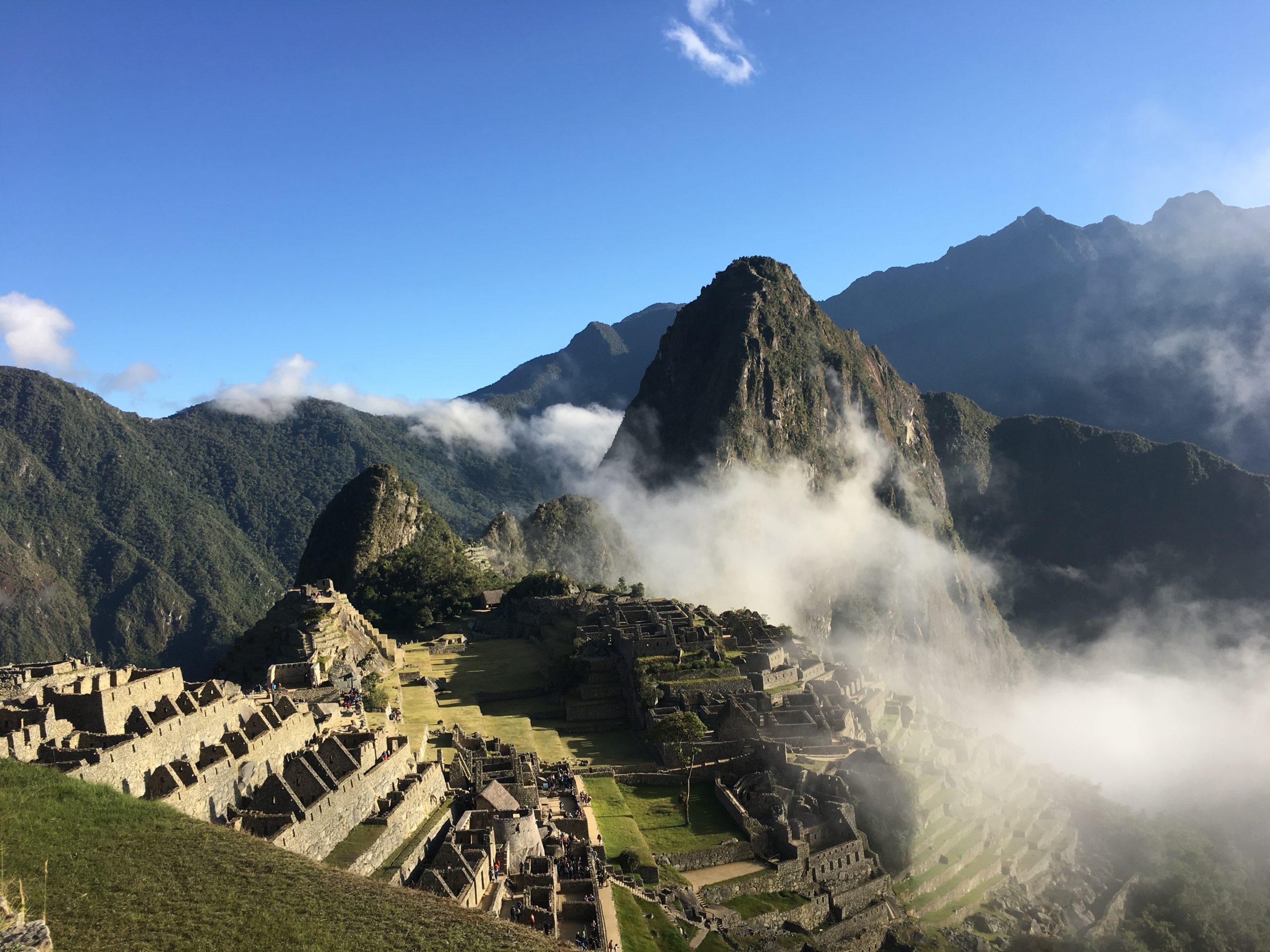 Panorama sur le site Inca du Machu Picchu au perou avec Nirvatravel