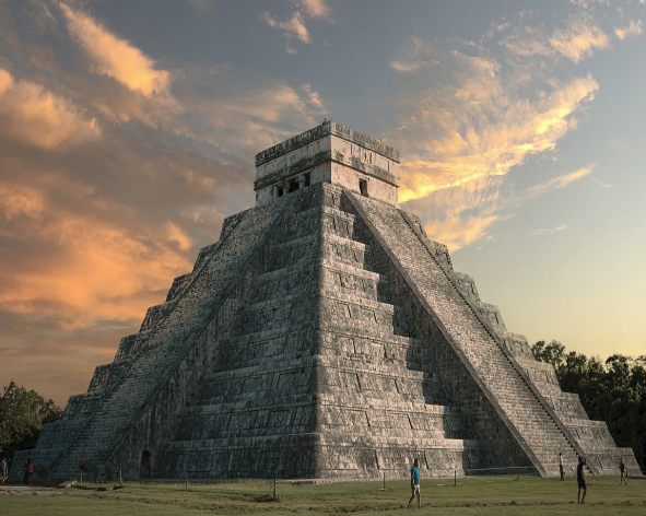 Coucher de soleil sur Chichen Itza dans le Yucatán au Mexique, Nirvatravel
