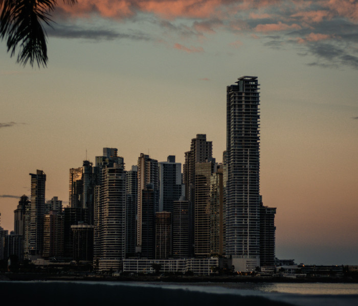 Coucher de soleil sur la ville de Panama City, voyage Nirvatravel