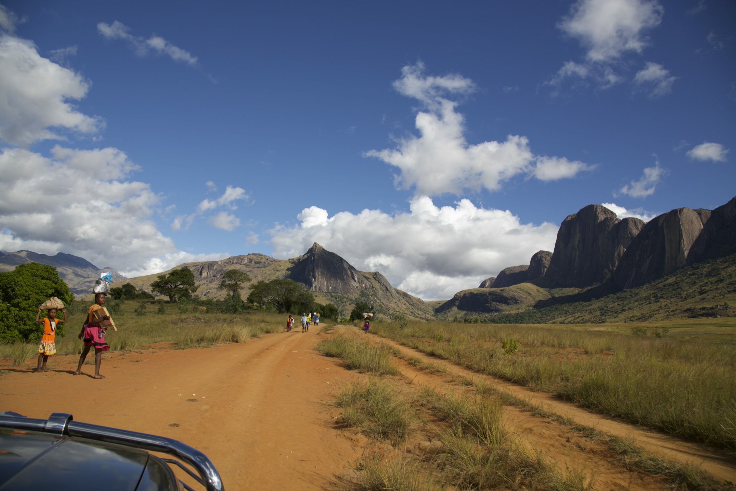 Randonnée dans le massif de l'Adringita-Nirvatravel
