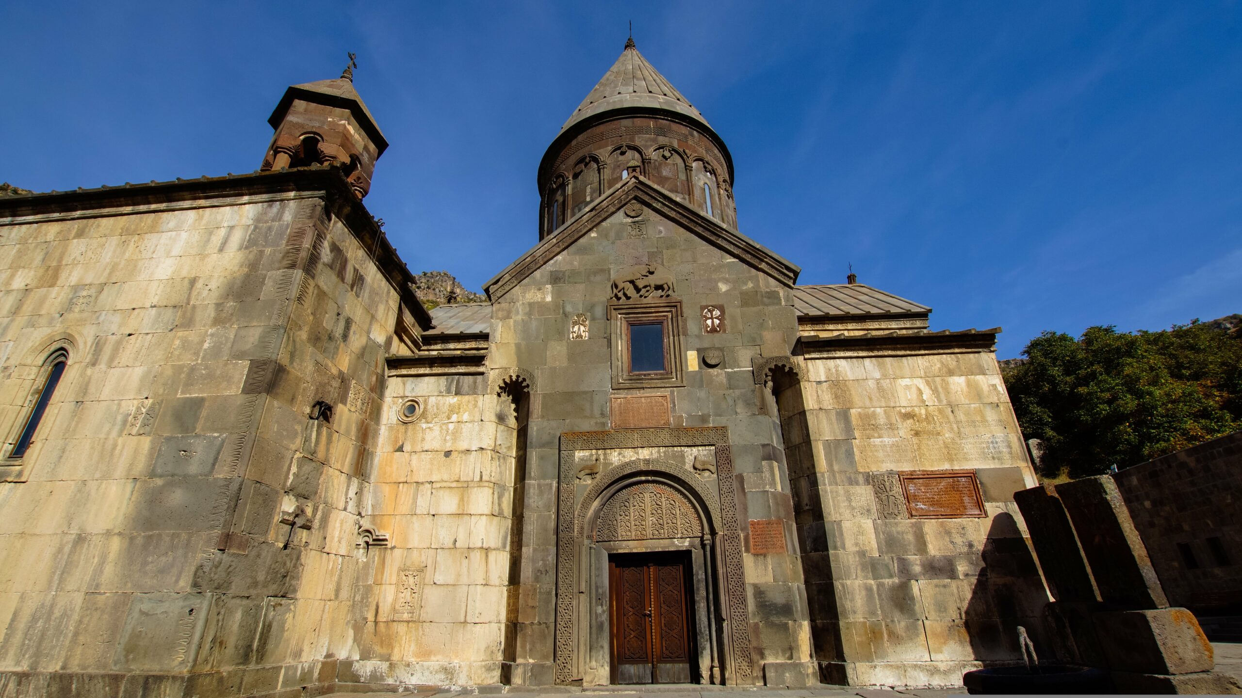 Monastère de Geghard (Airivank) - Nirvatravel