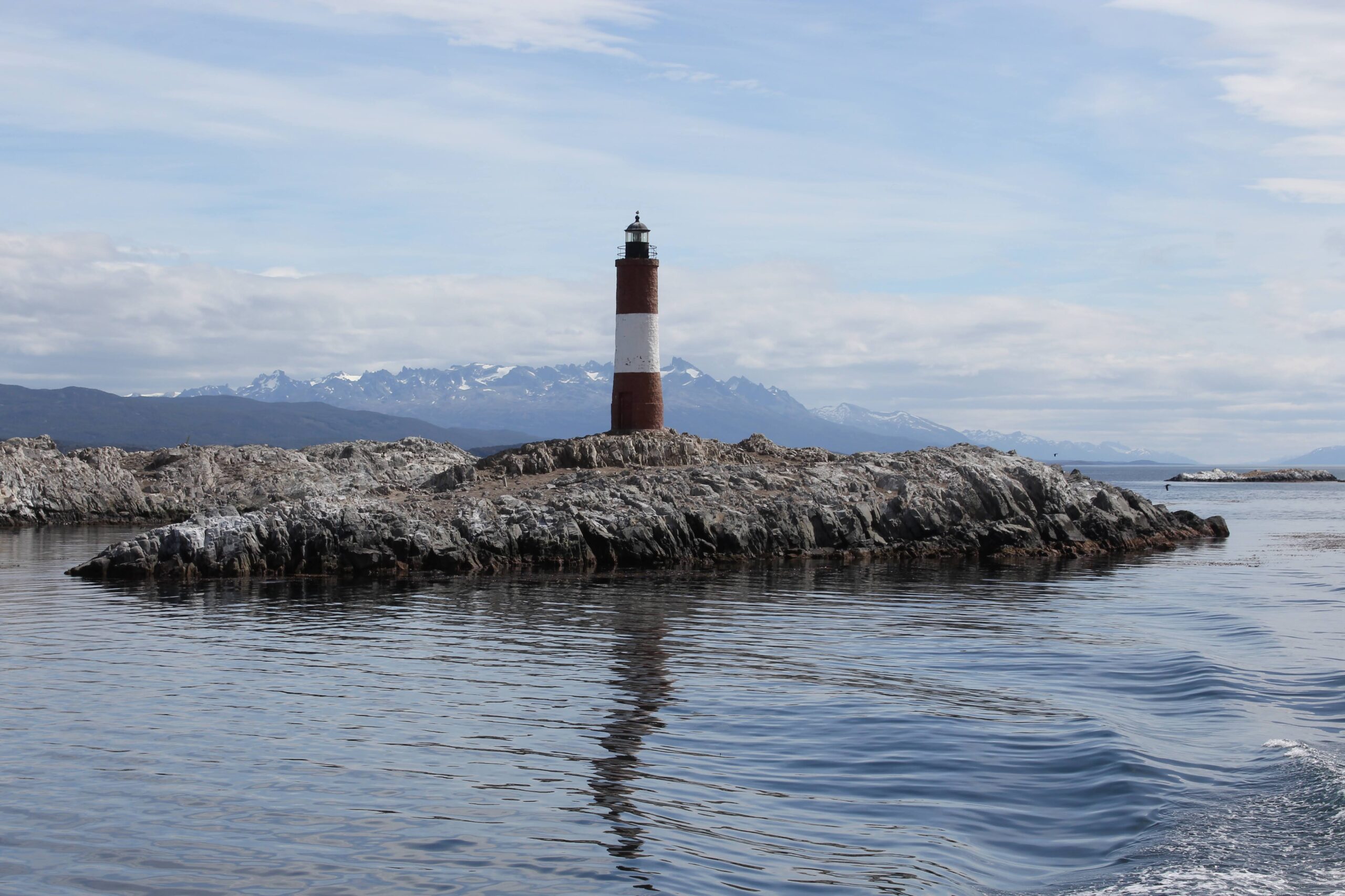 Phare Les Éclaireurs sur le canal Beagle, Ushuaia, Argentine - Nirvatravel